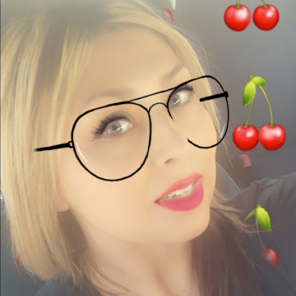 Meet your Posher, Christina